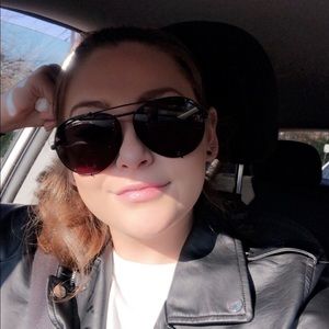 Meet your Posher, Marissa